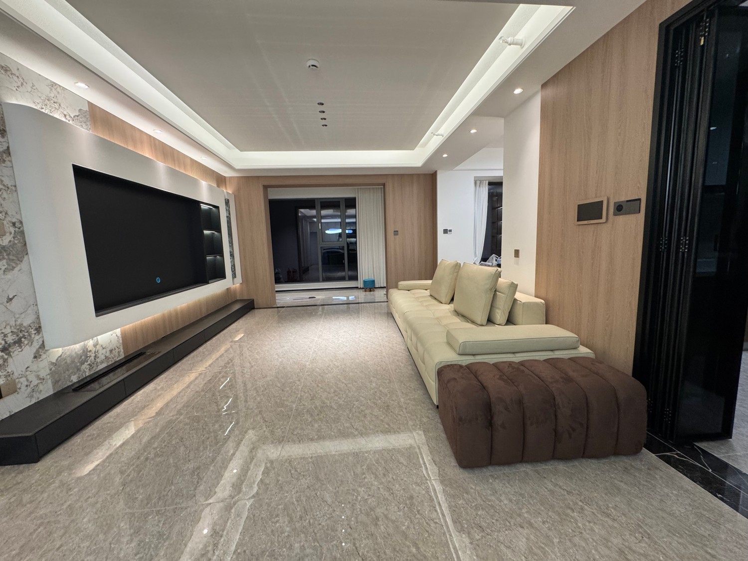 佛山市吉吉菲尚家具有限公司