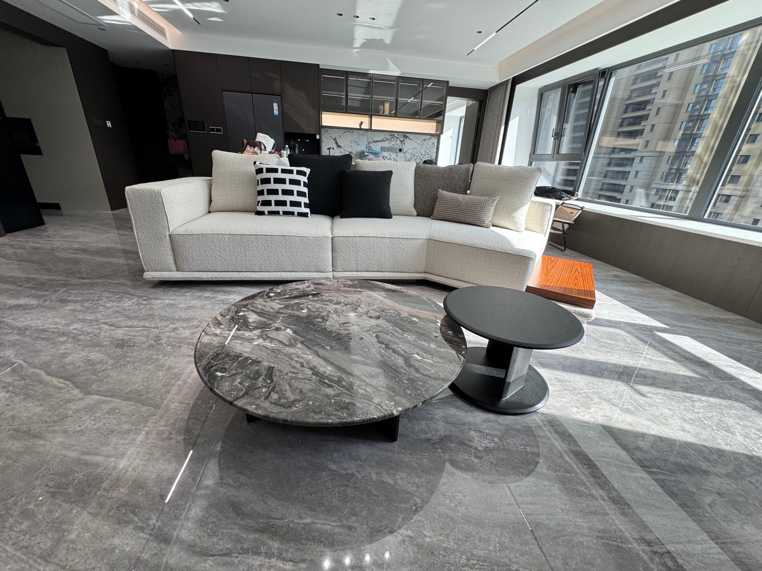 佛山市吉吉菲尚家具有限公司