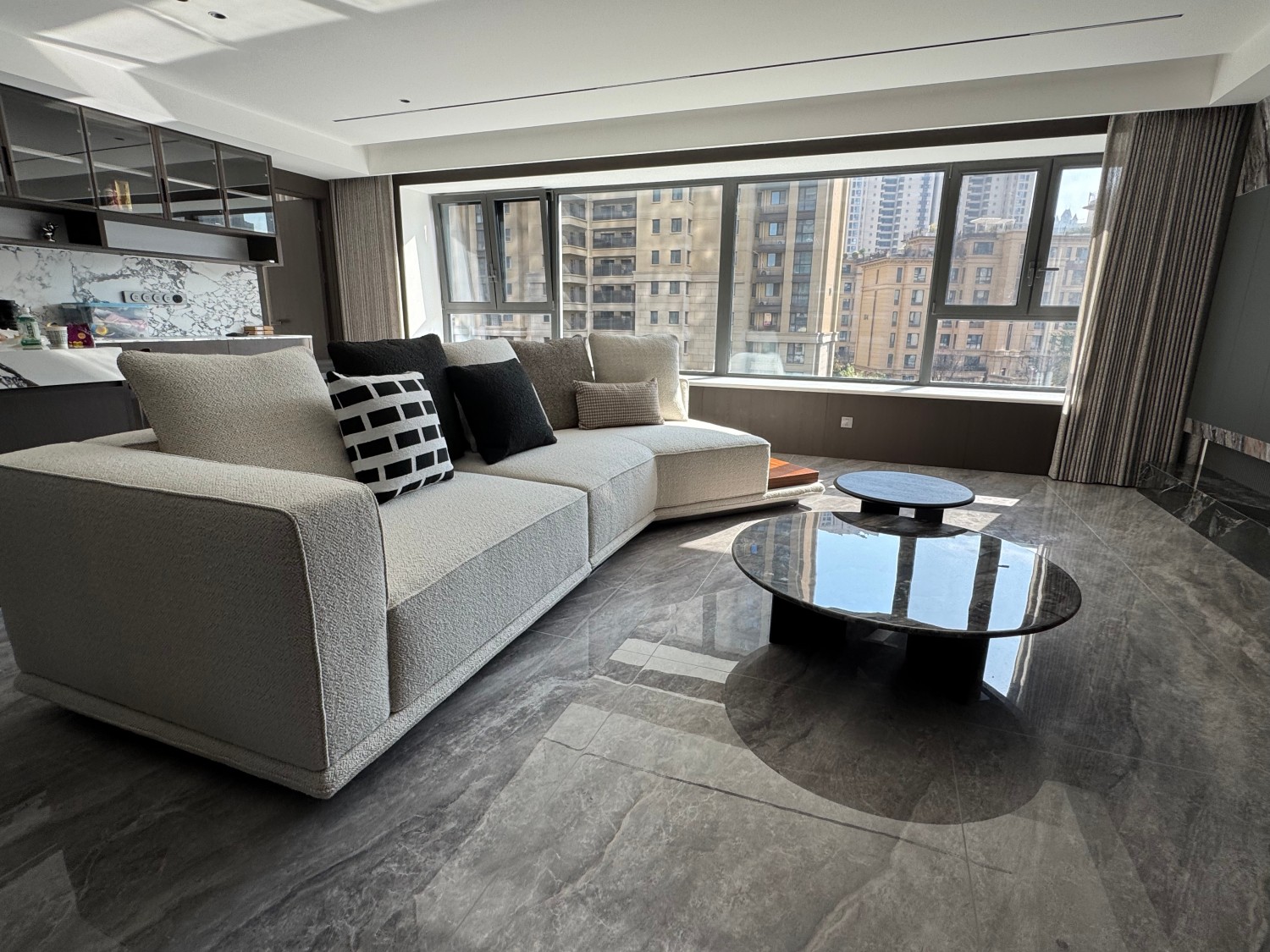 佛山市吉吉菲尚家具有限公司