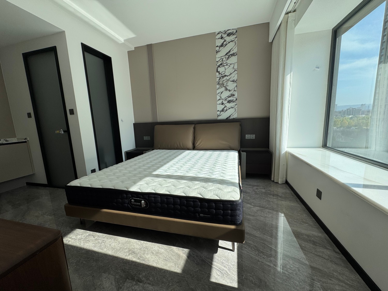 佛山市吉吉菲尚家具有限公司