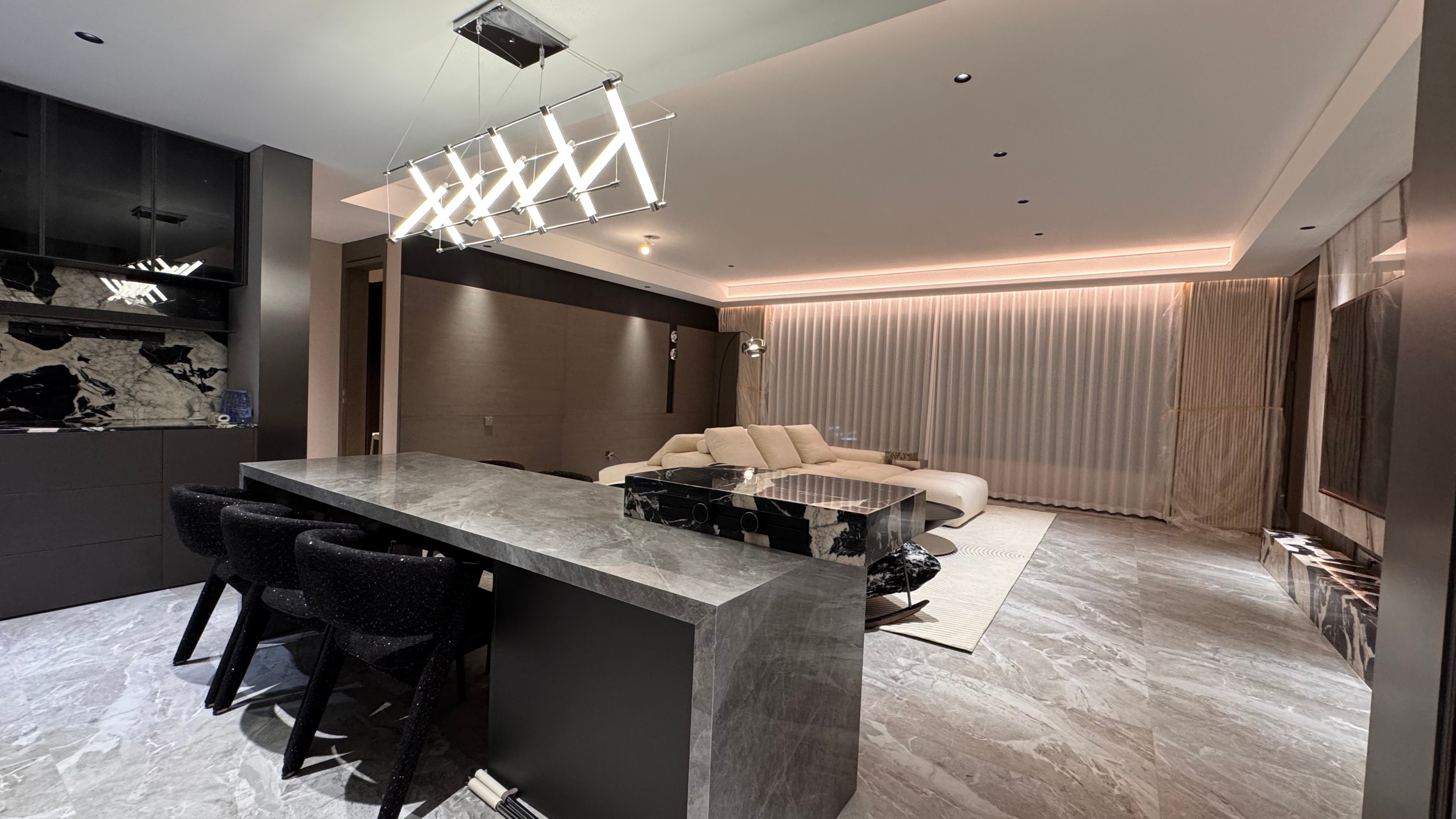 佛山市吉吉菲尚家具有限公司