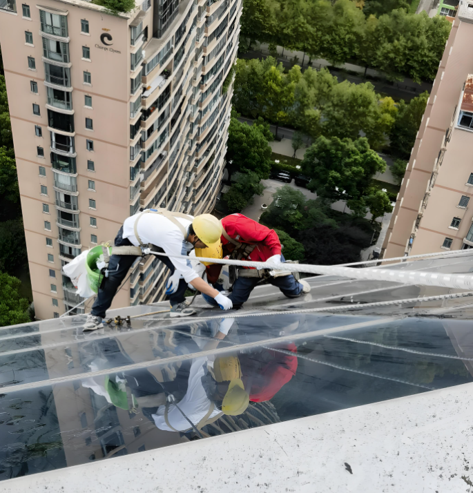 玻璃幕墙漏水维修