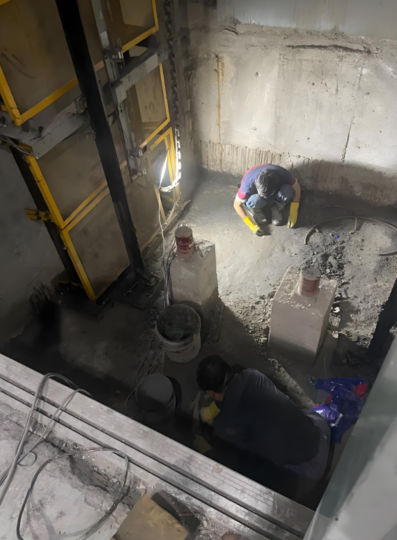 电梯井漏水维修