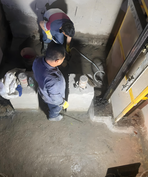 电梯井漏水维修