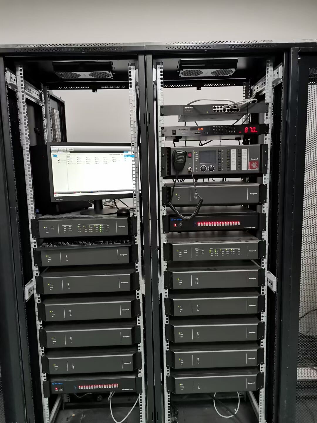 1764601016544546.jpg 霍尼韦尔公共广播