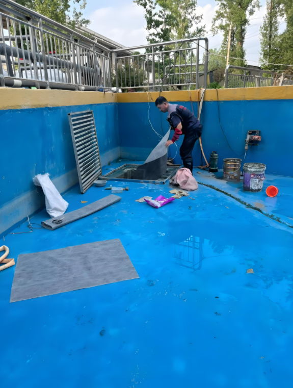 游泳池漏水维修