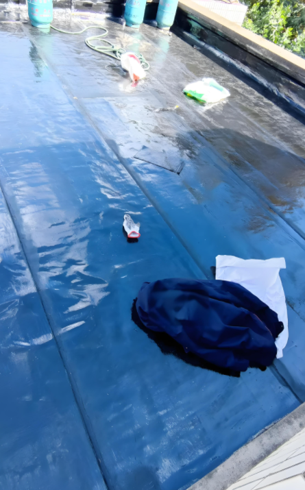 游泳池漏水维修