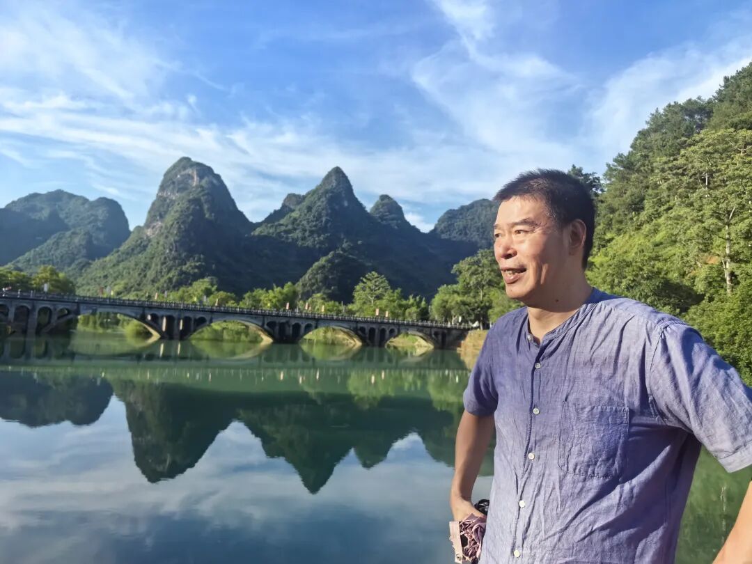 1764834436601065.jpg 大公鸡报晓