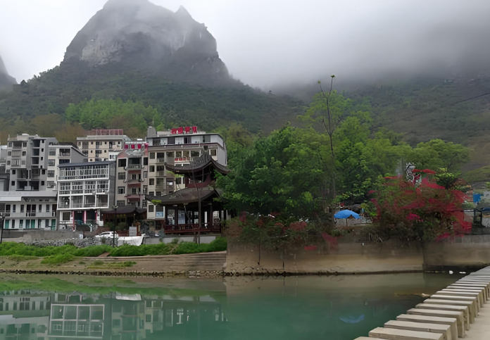 1764834621985834.png 大公鸡报晓