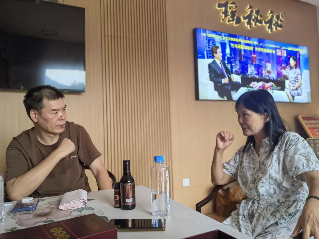 1764834890437789.jpg 大公鸡报晓