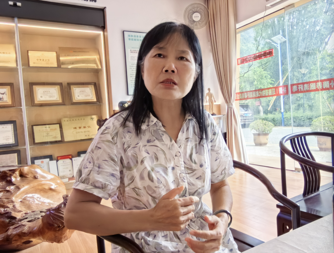 1764835062651594.png 大公鸡报晓