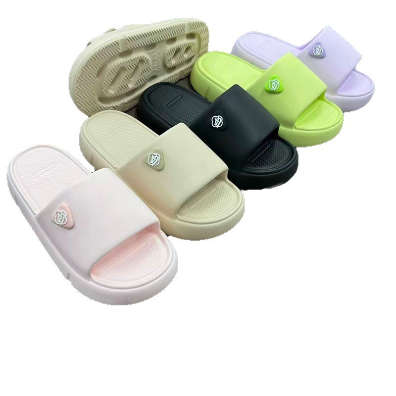 1764894978395345.jpg 雅购特拖鞋