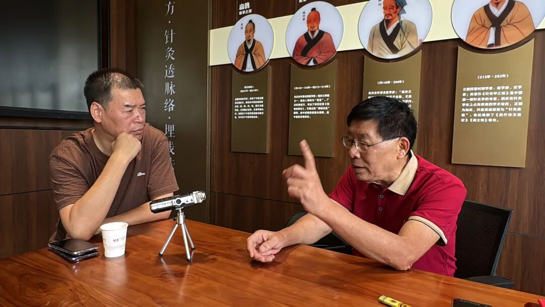 1765005465327164.png 大公鸡报晓