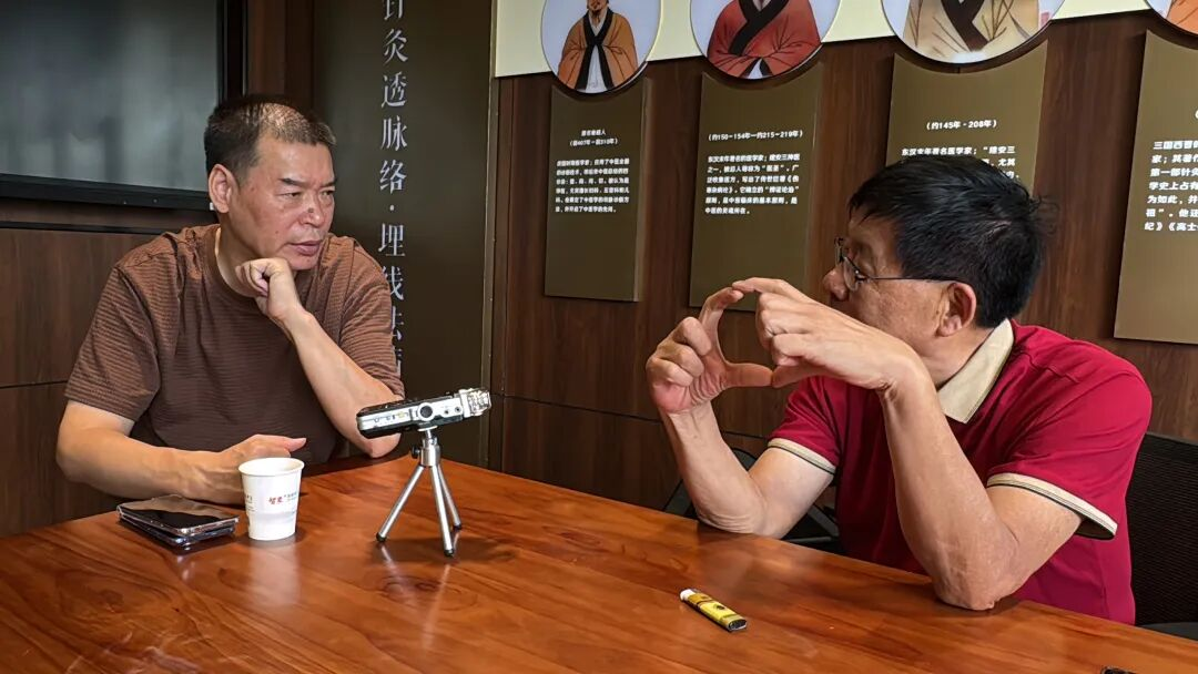 1765005818650853.png 大公鸡报晓