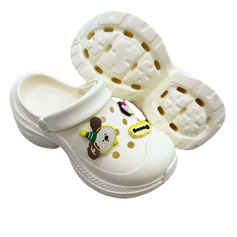 1765273390136969.jpg 雅购特拖鞋