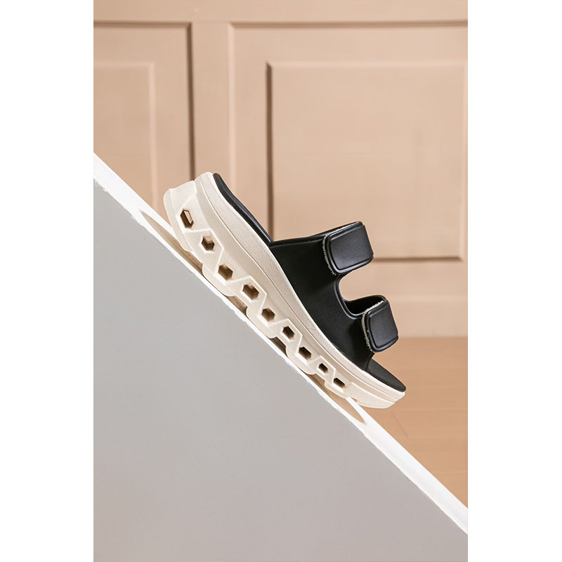 1765502926432804.jpg 雅购特拖鞋