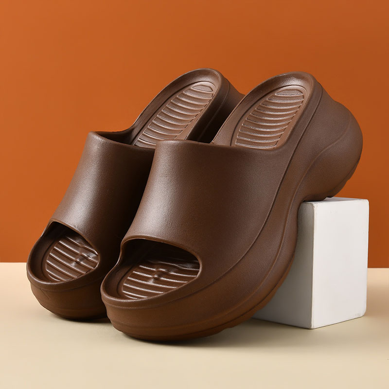 1765617827115717.jpg 雅购特拖鞋