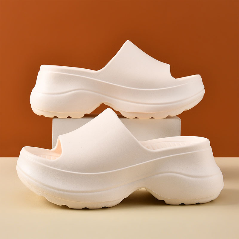 1765617827721557.jpg 雅购特拖鞋