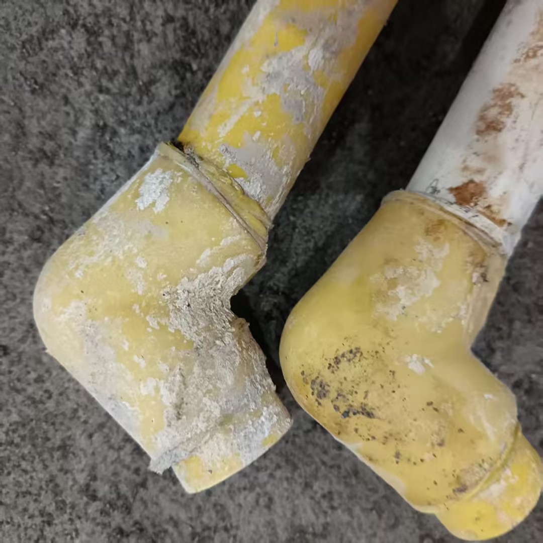 成都，冠城花园2期2栋，困扰客户好几年漏水问题终于处理