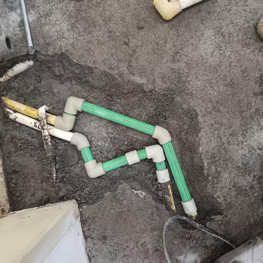 成都，冠城花园2期2栋，困扰客户好几年漏水问题终于处理