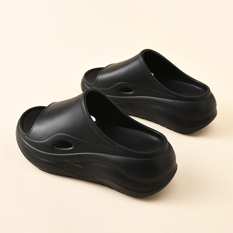 1765943221629949.jpg 雅购特拖鞋