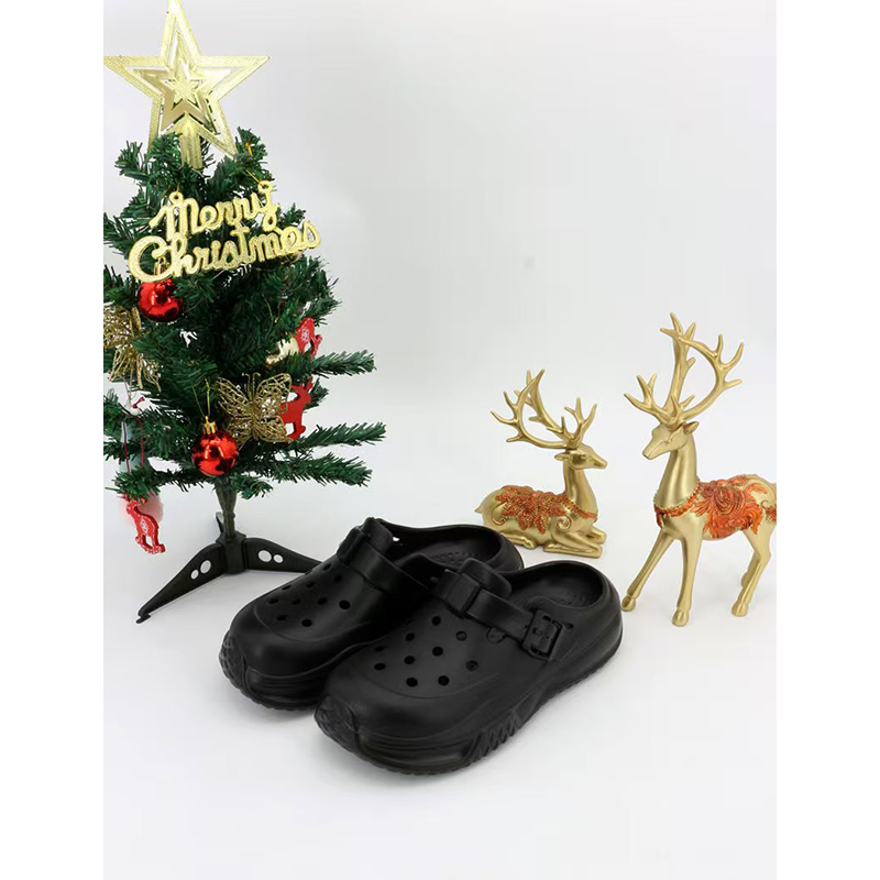 1766021251734707.jpg 雅购特拖鞋