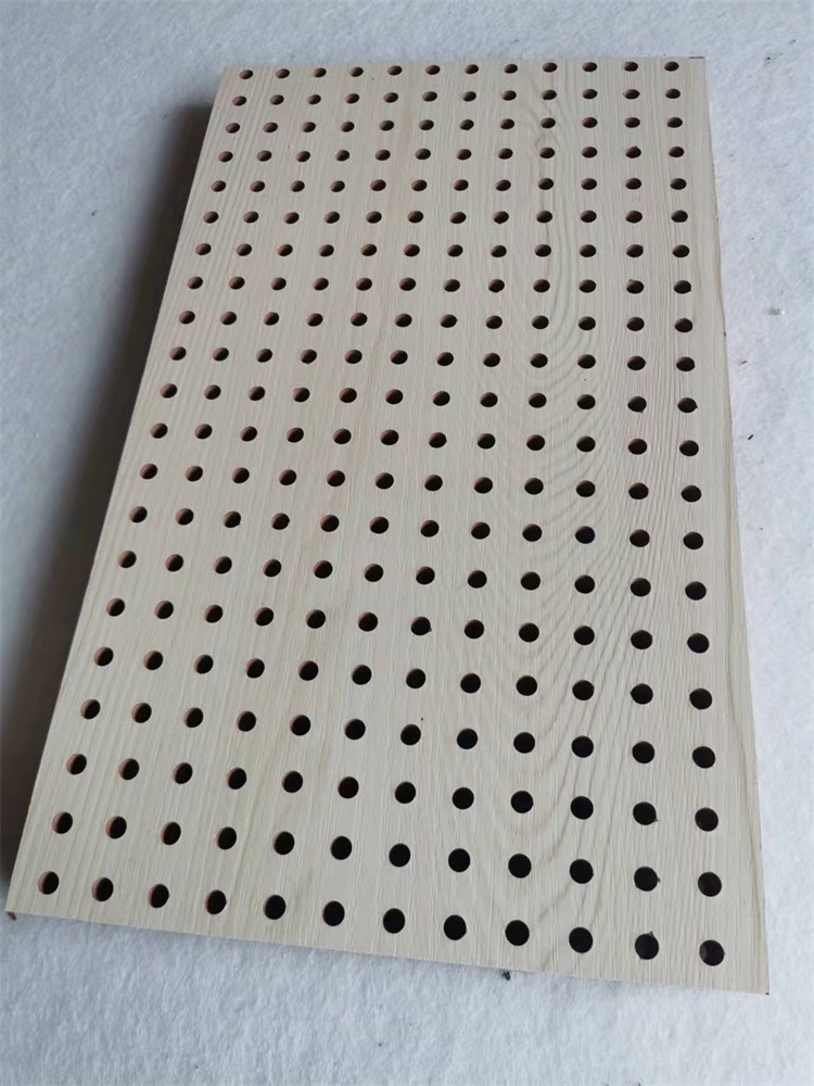 穿孔吸音板