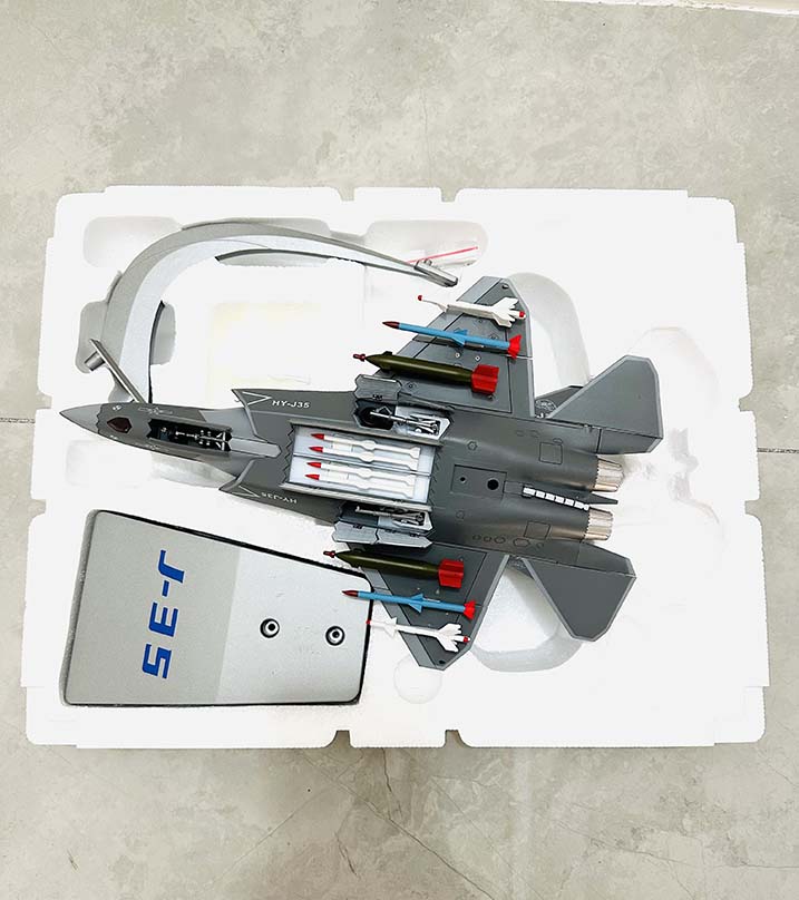 1：48歼35战斗机模型
