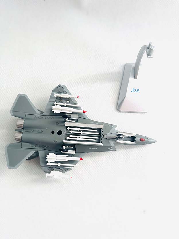 1：100歼35模型