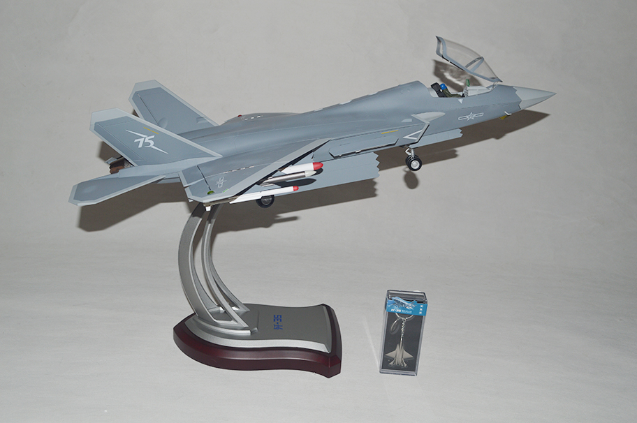 1:24歼35舰载战斗机模型