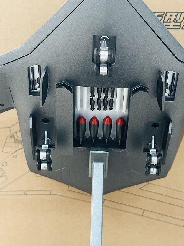 1:130轰20轰炸机模型