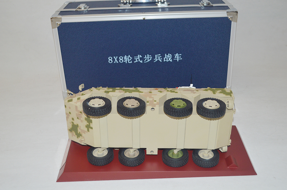 09式8X8步兵战车模型1:26