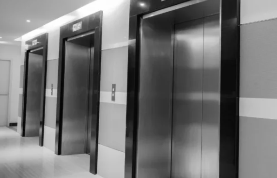 怎样找到您周围可靠的电梯维修服务？？？