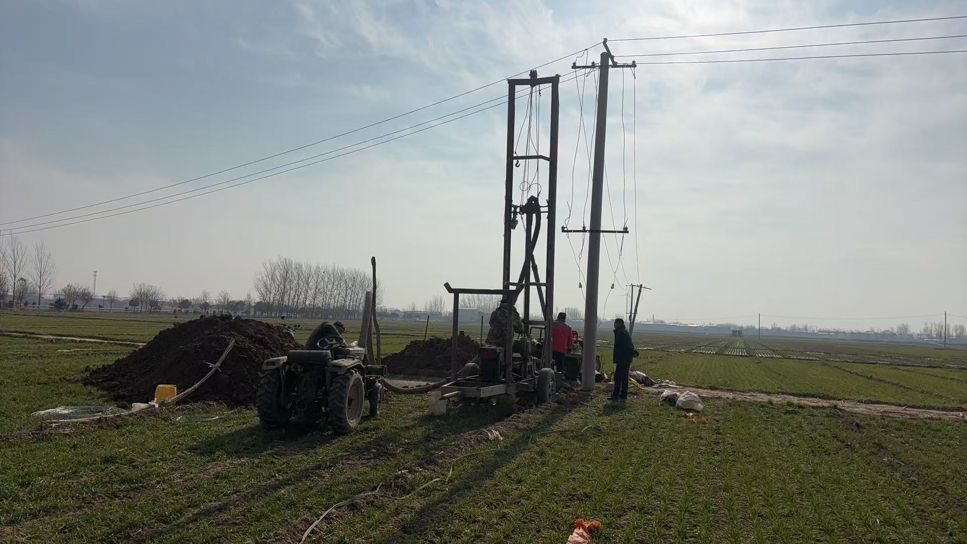 1766728451627854.jpg 开封打井打桩