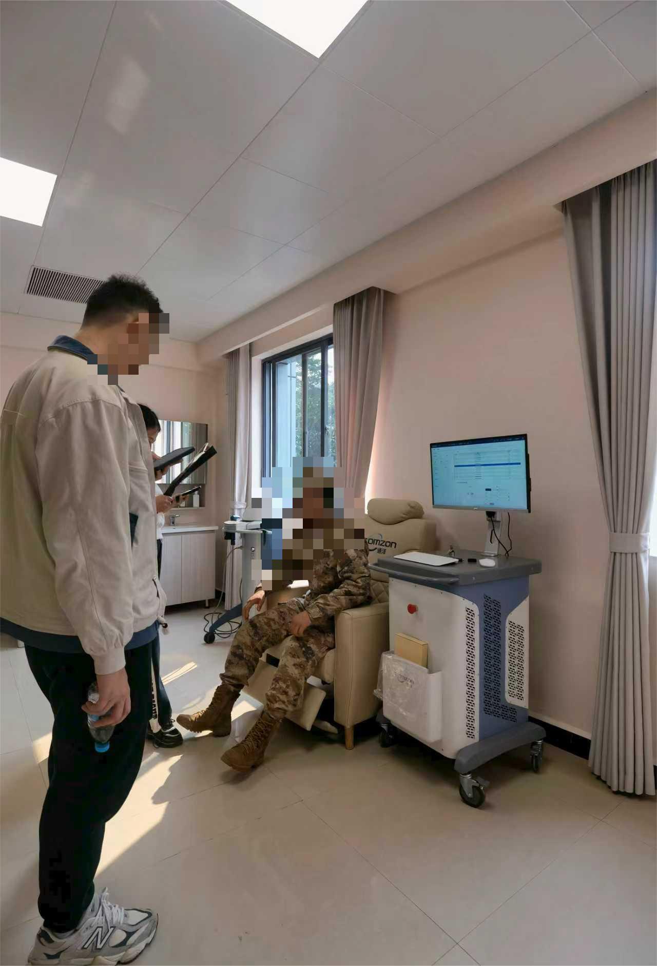 1766990950924933.jpg 盆底磁刺激治疗仪