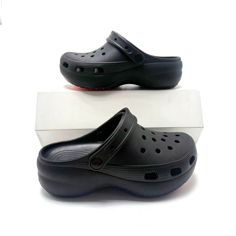 1767409420112640.jpg 雅购特拖鞋