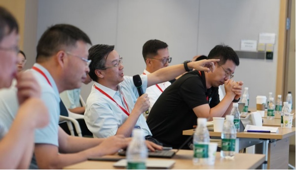 国际交流工作委员会