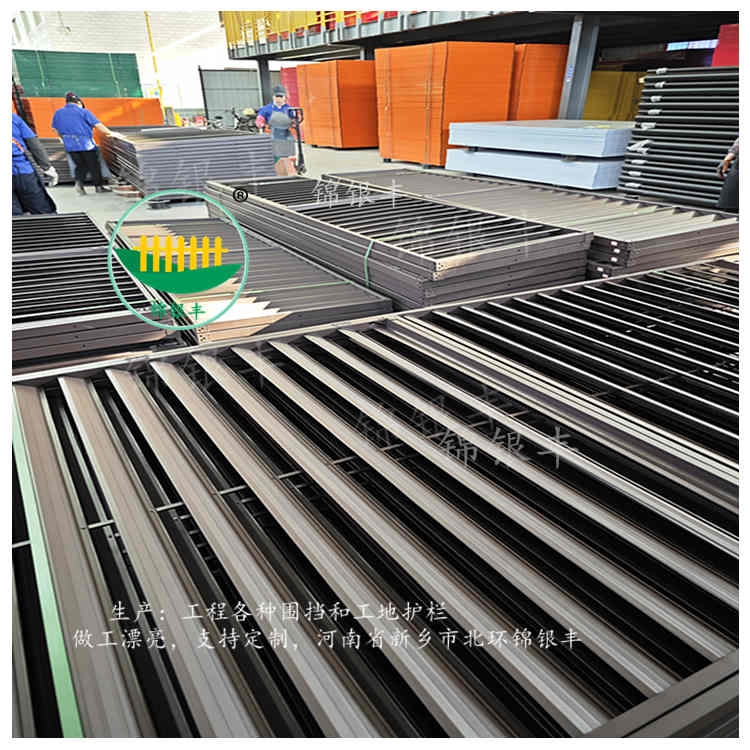 咖啡色百叶窗.jpg 锌钢百叶窗