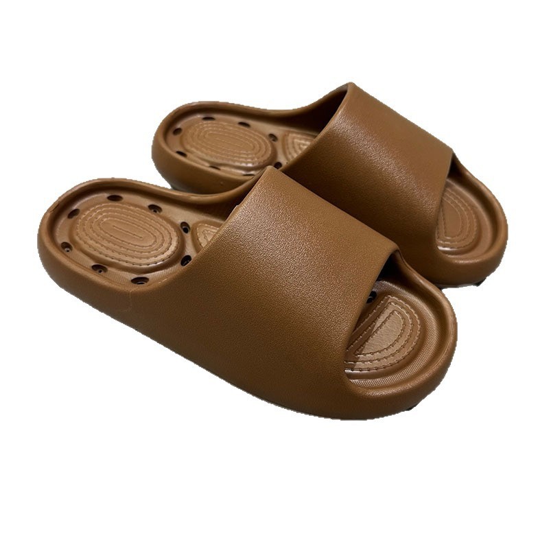 1767597955350672.jpg 雅购特拖鞋