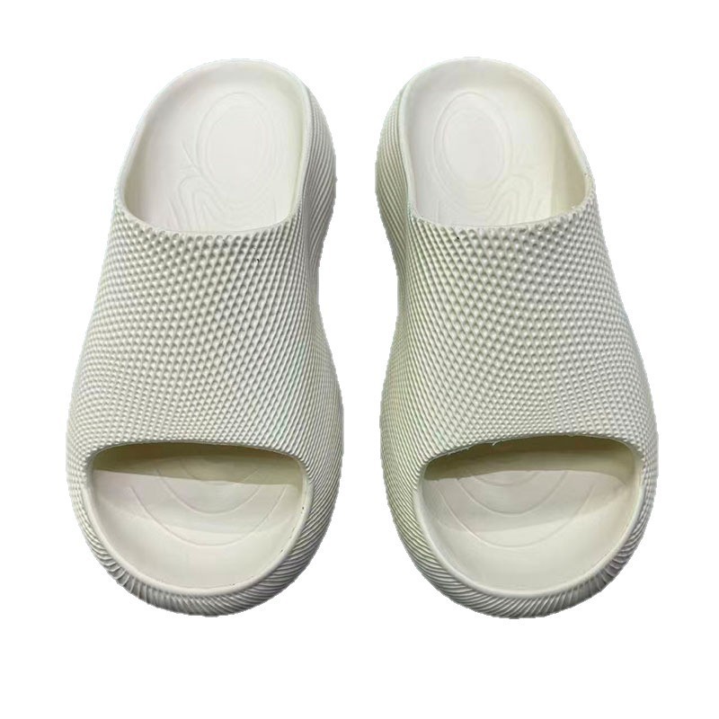 1767598291647818.jpg 雅购特拖鞋