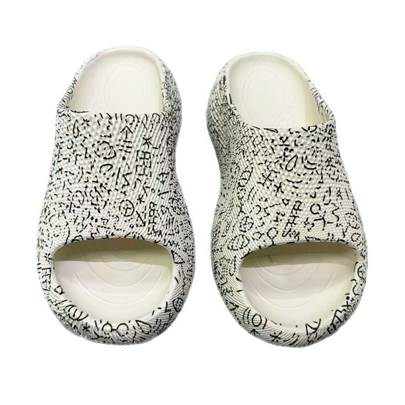 1767598393722101.jpg 雅购特拖鞋