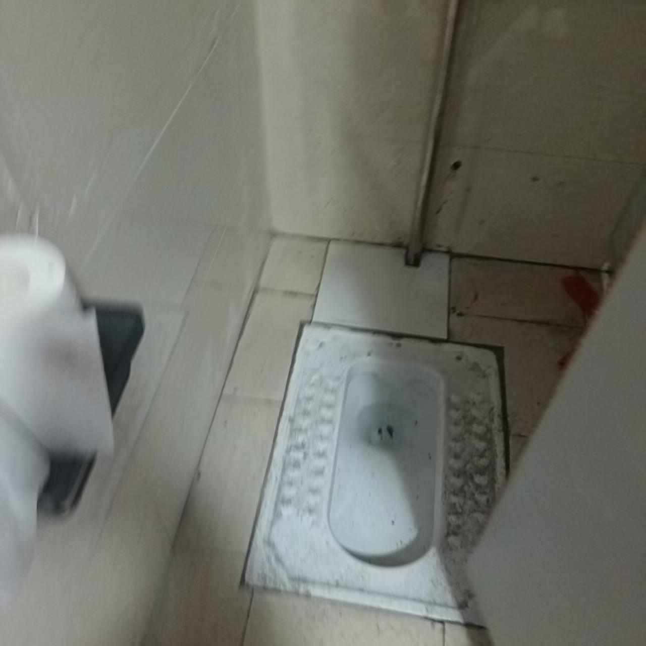 都江堰纪检委卫生间查漏维修