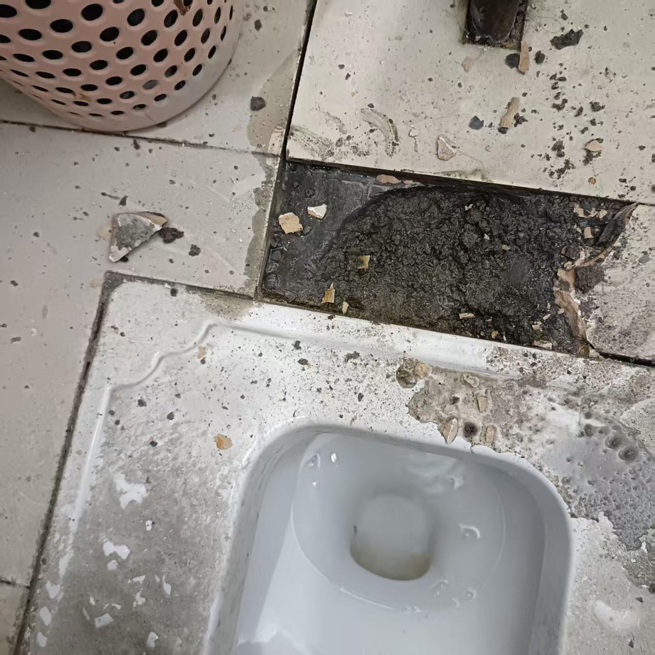 都江堰纪检委卫生间查漏维修