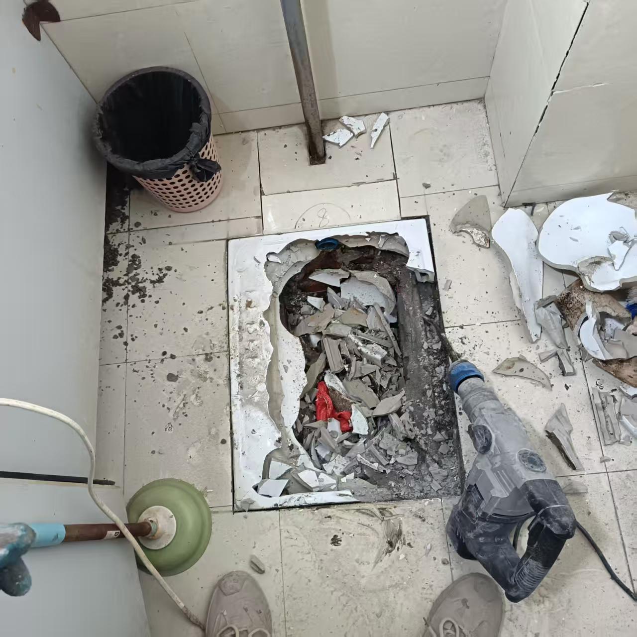 都江堰纪检委卫生间查漏维修