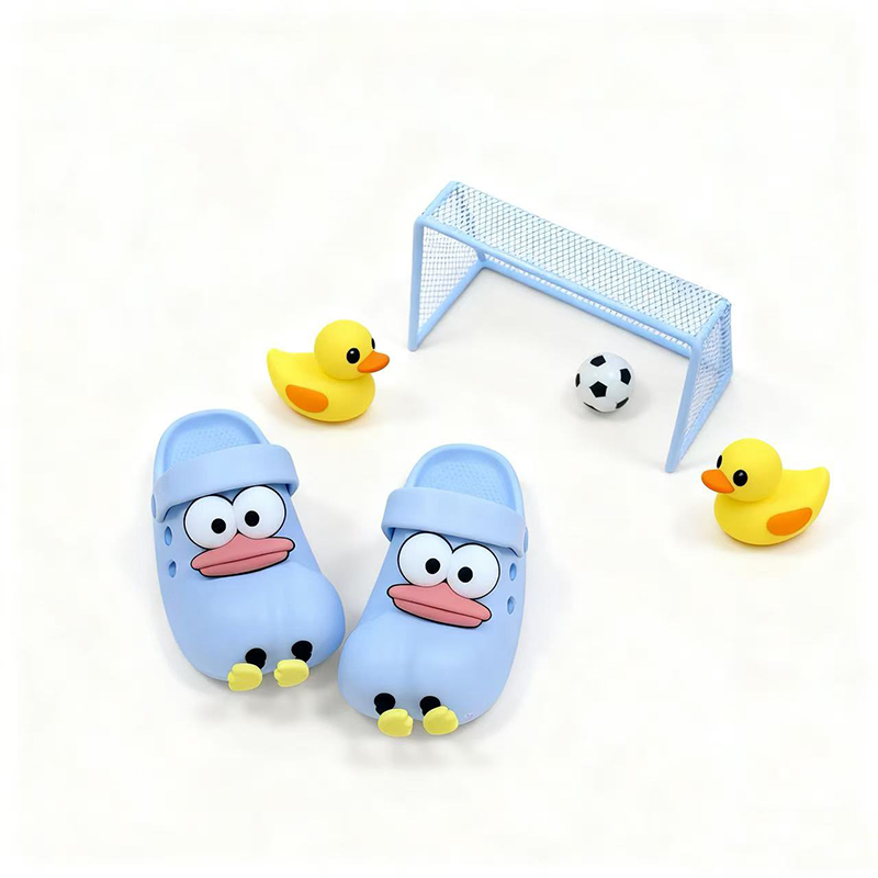 1767670709316818.jpg 雅购特拖鞋