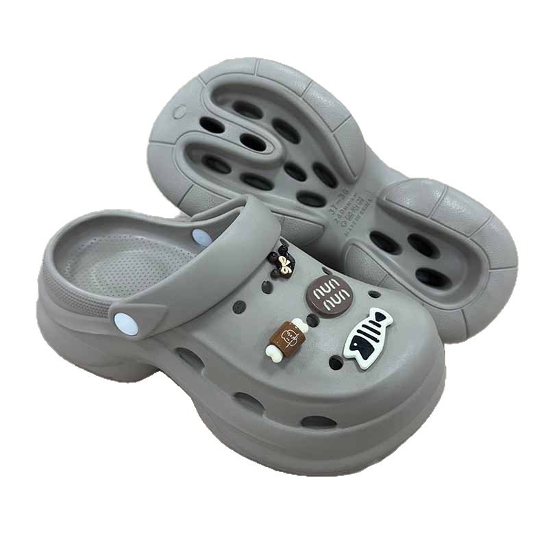 1767671153231794.jpg 雅购特拖鞋