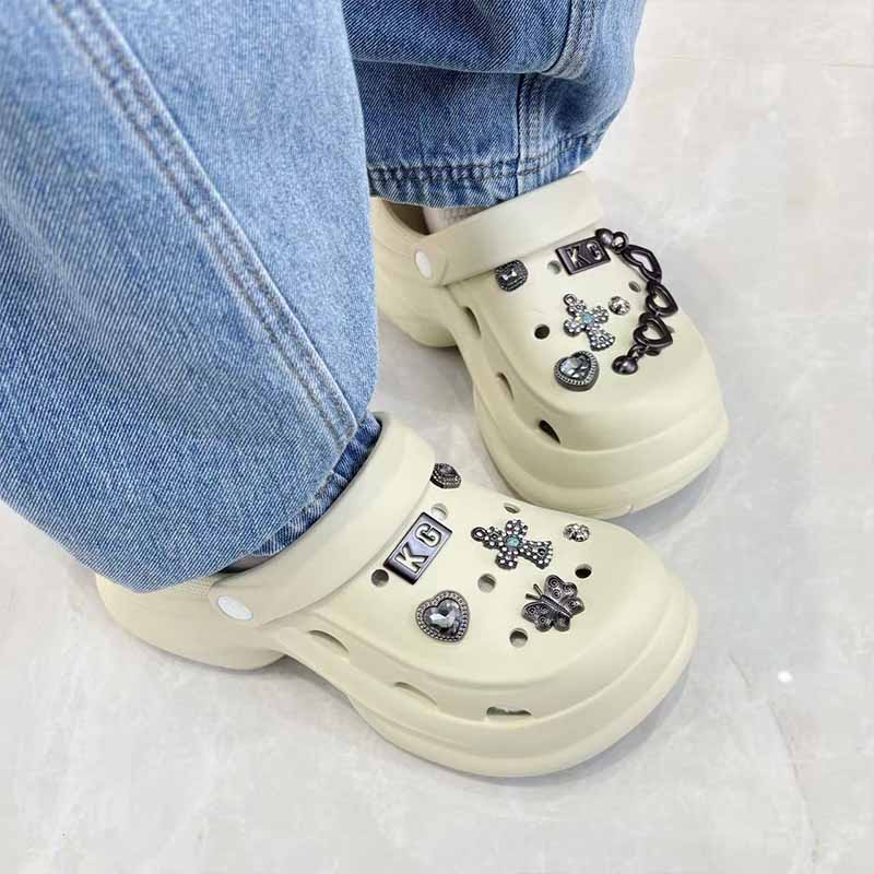 1767748286235267.jpg 雅购特拖鞋