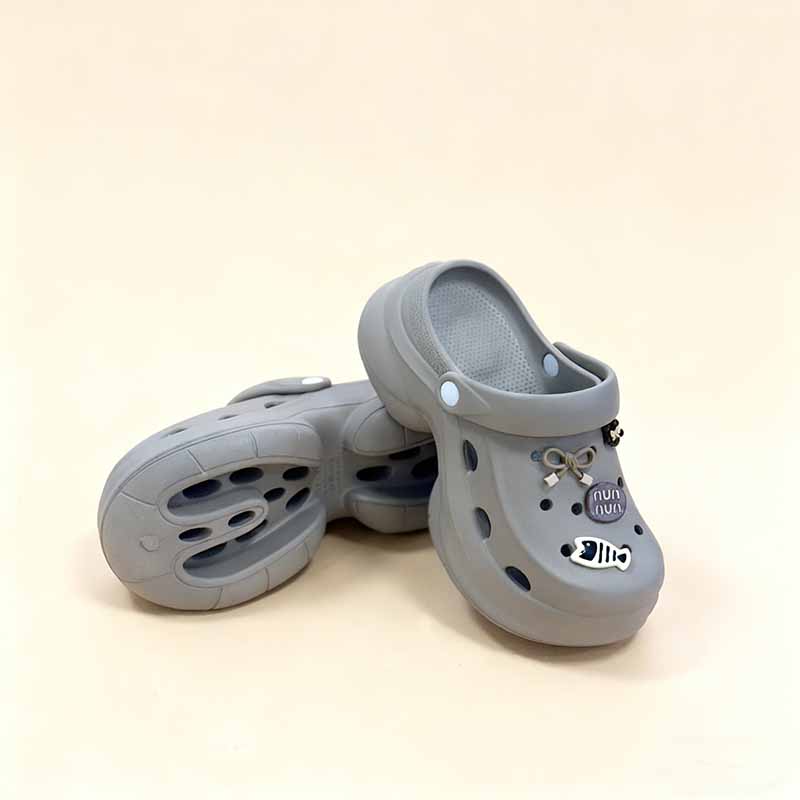 1767748297310377.jpg 雅购特拖鞋