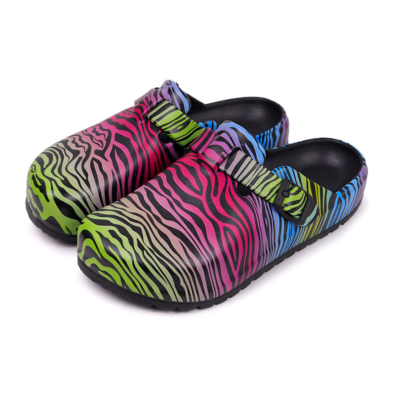 1768012928385094.jpg 雅购特拖鞋