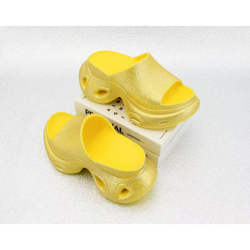 1768038381687967.jpg 雅购特拖鞋